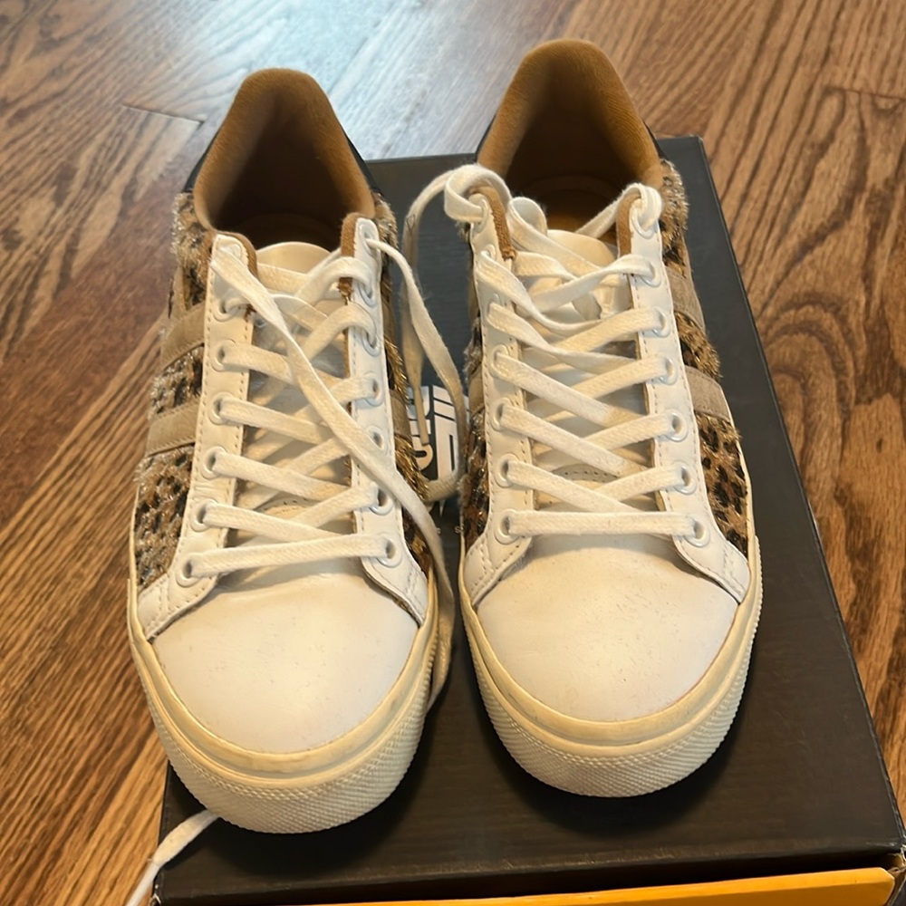 Gola Leopard Print Sneakers - Size 7!